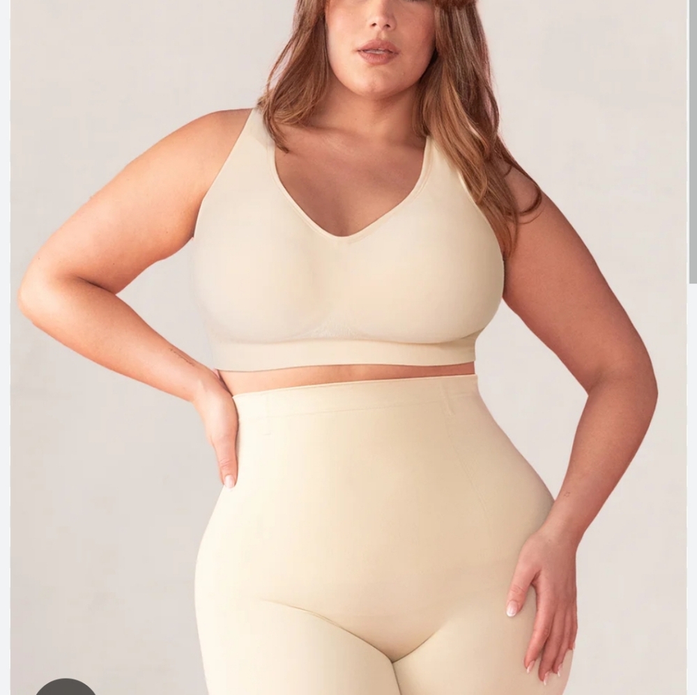 SHAPERMINT Essentials Everyday Comfort Straps Wireless Shaping Bra  Chai Beige M